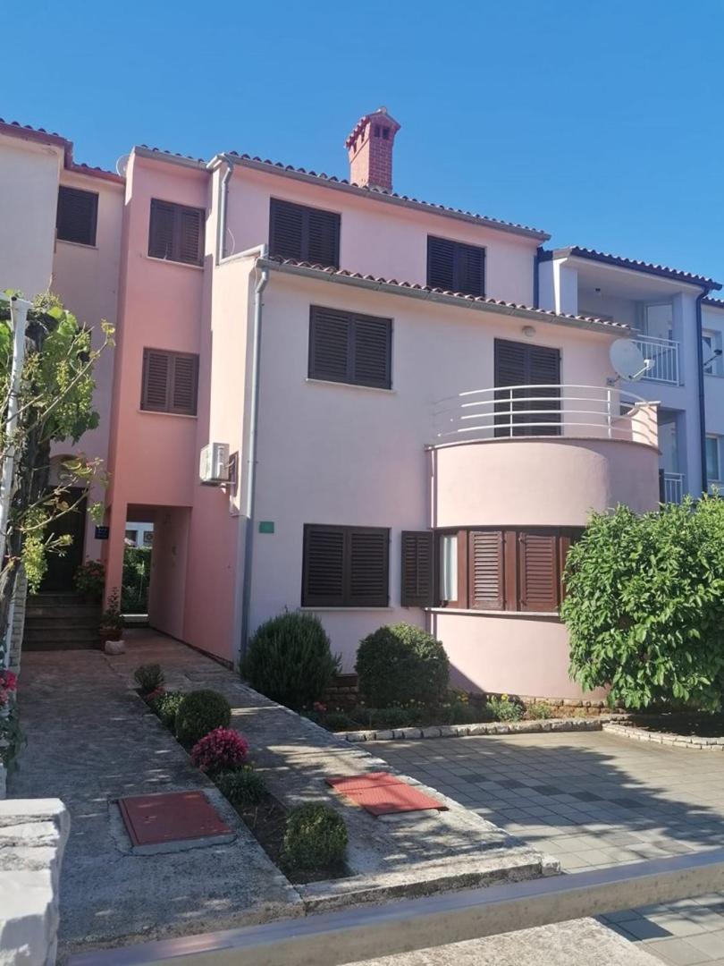 Lorena Apartments In Pula Exterior foto